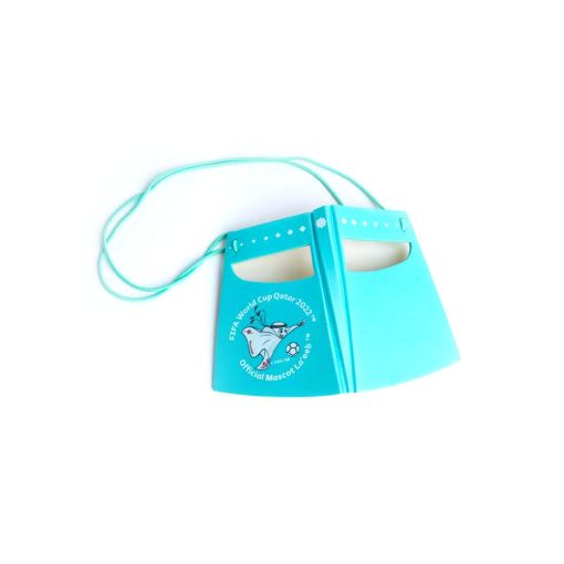 صورة برقع حجم ولادي  نسائي تراثي قديم عليه شعار كأس العالم في قطر ٢٠٢٢، مرخص من الاتحاد الدولي لكرة القدم ( الفيفا)